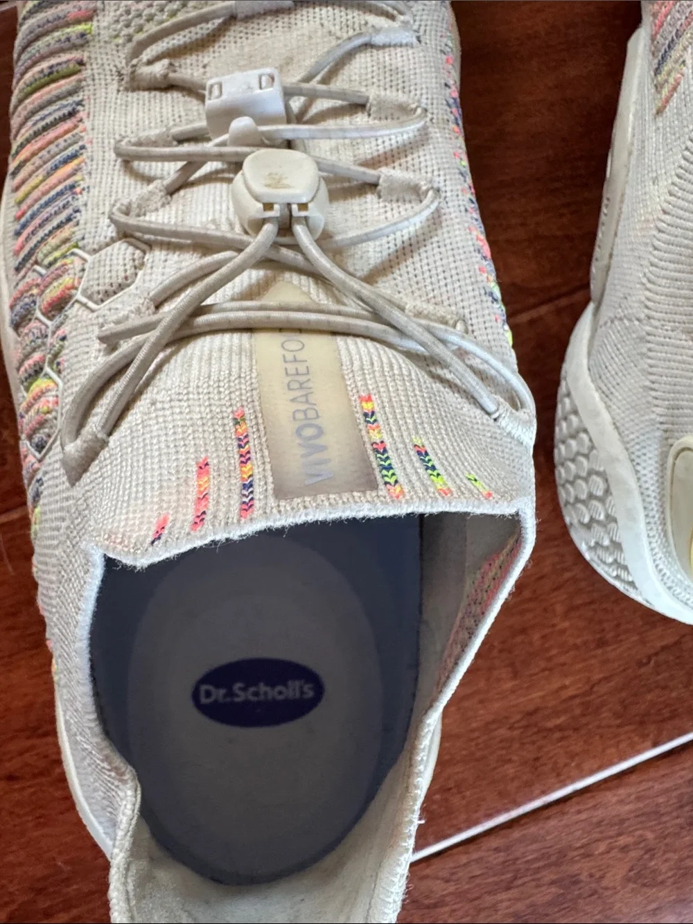 Vivo Barefoot Motus Neutral Knit Sneakers with Rainbow Accents womens 39 or 8.5